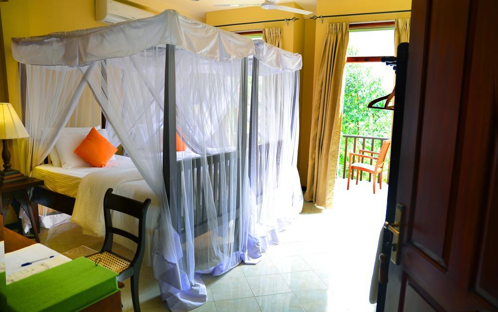 Tropical Retreat Hotel Unawatuna Buitenkant foto