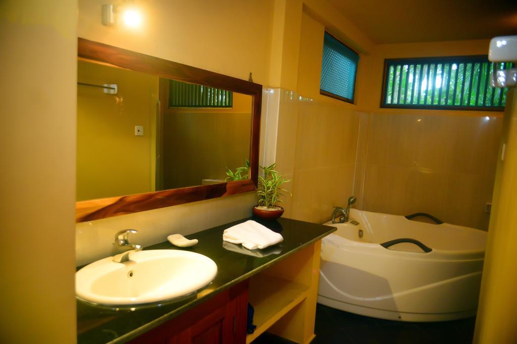 Tropical Retreat Hotel Unawatuna Kamer foto