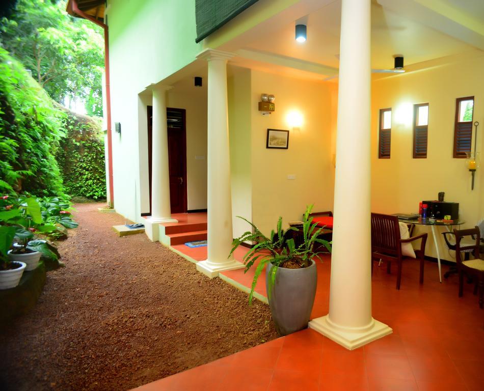 Tropical Retreat Hotel Unawatuna Buitenkant foto